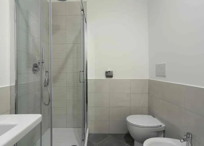 Centro Grande - Spacious Near Spanish Steps, Sleeps Up To 6 Guests By Locappart Rzym